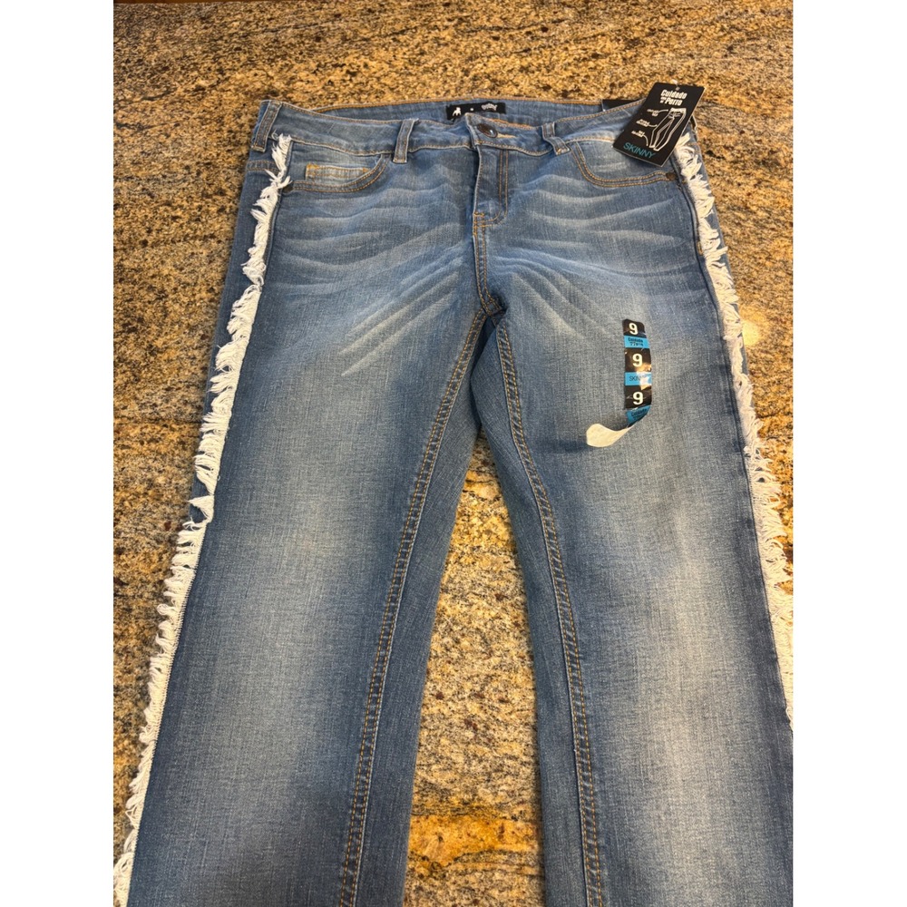 NWT CUIDADO CON EL PERRO Skinny Jeans Distressed Fringe Detail Blue Denim Size 9